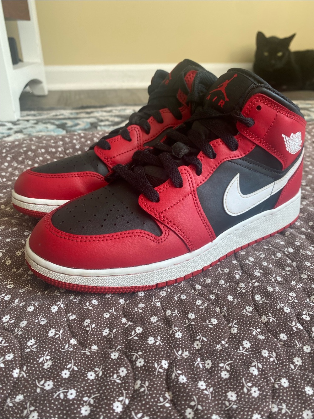 Nike Air Jordan 1 Mid Black Gym Red Shoes GS Youth Size 5.5Y (Womens Size 7)